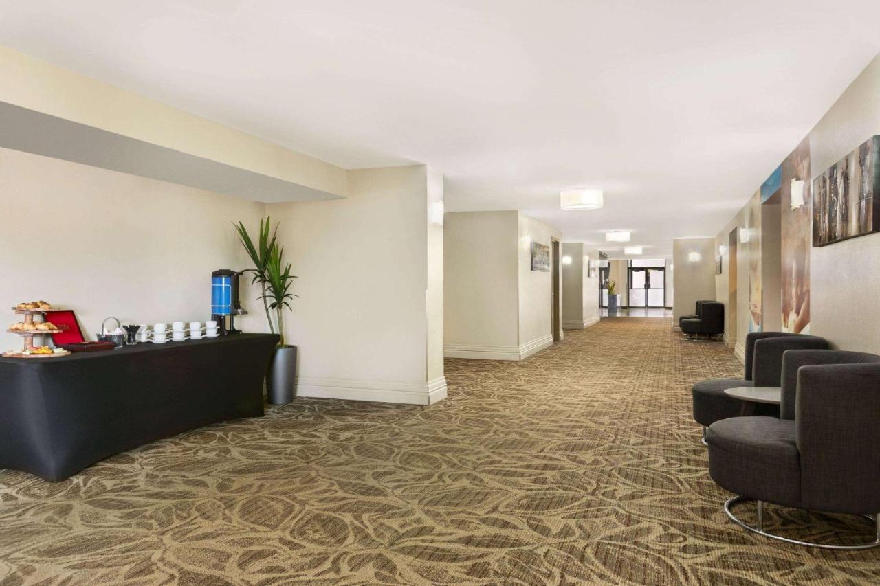 Travelodge By Wyndham Quebec City Hotel & Convention Centre Esterno foto