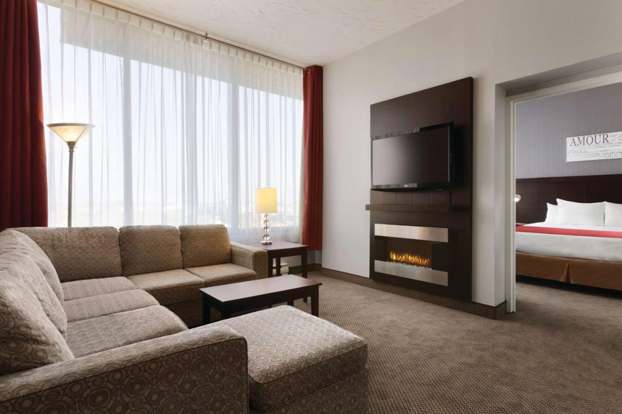 Travelodge By Wyndham Quebec City Hotel & Convention Centre Esterno foto