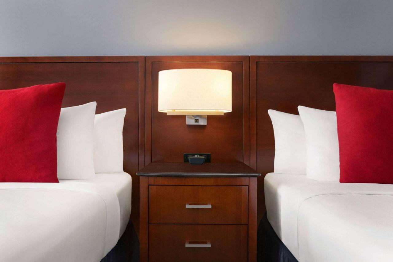 Travelodge By Wyndham Quebec City Hotel & Convention Centre Esterno foto