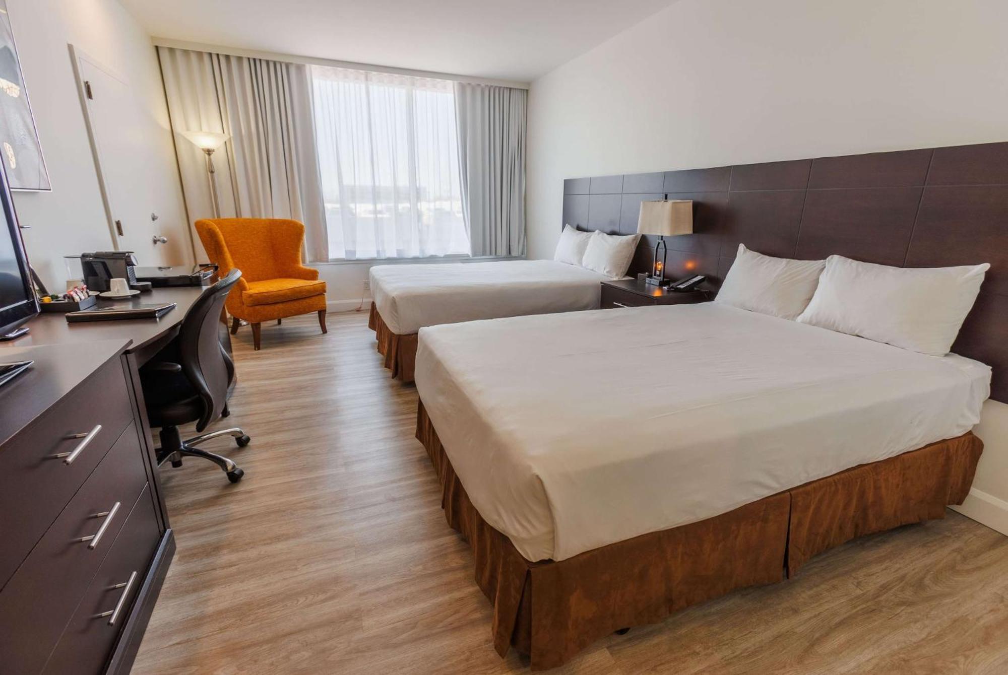 Travelodge By Wyndham Quebec City Hotel & Convention Centre Esterno foto