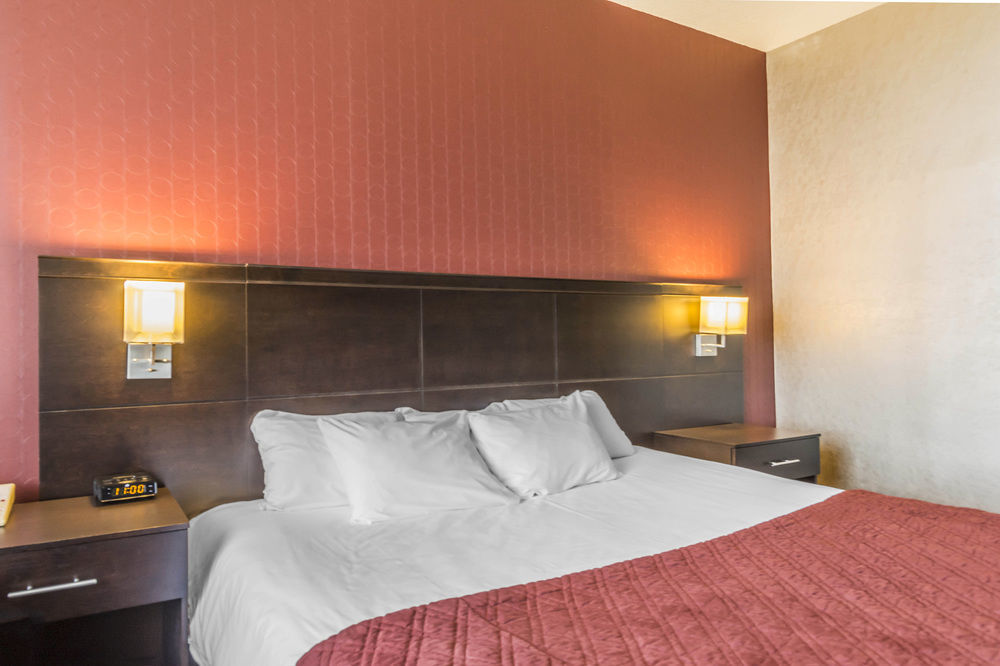 Travelodge By Wyndham Quebec City Hotel & Convention Centre Esterno foto