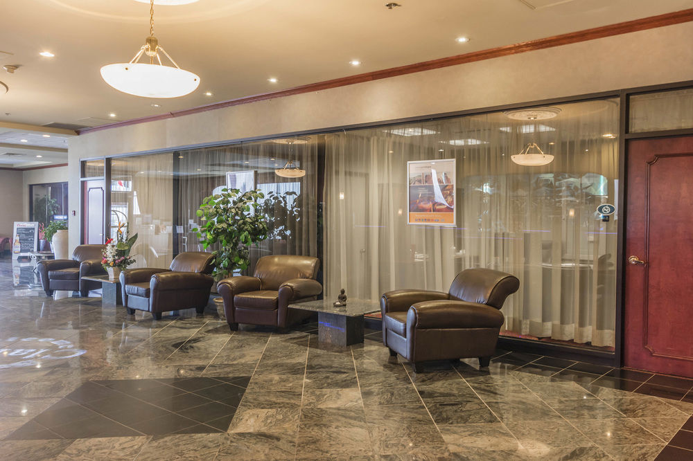 Travelodge By Wyndham Quebec City Hotel & Convention Centre Esterno foto