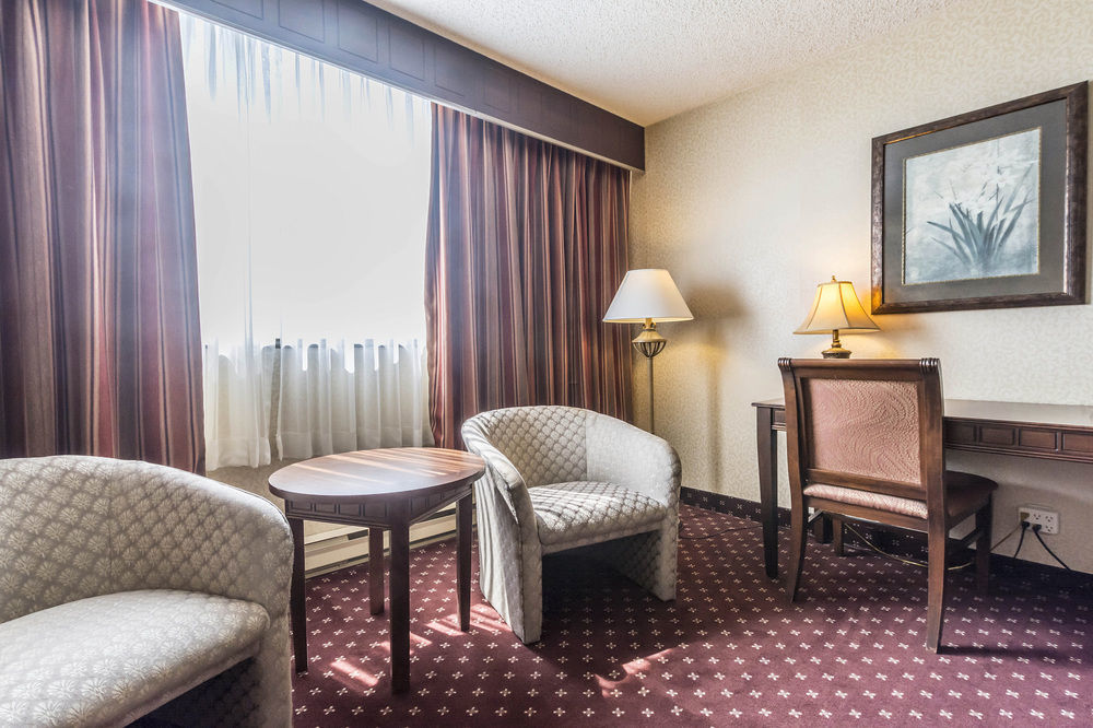 Travelodge By Wyndham Quebec City Hotel & Convention Centre Esterno foto