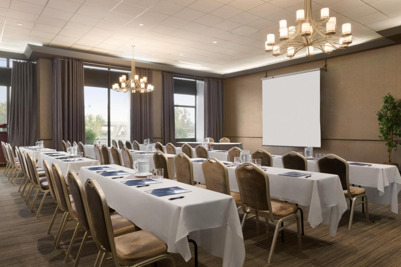 Travelodge By Wyndham Quebec City Hotel & Convention Centre Esterno foto
