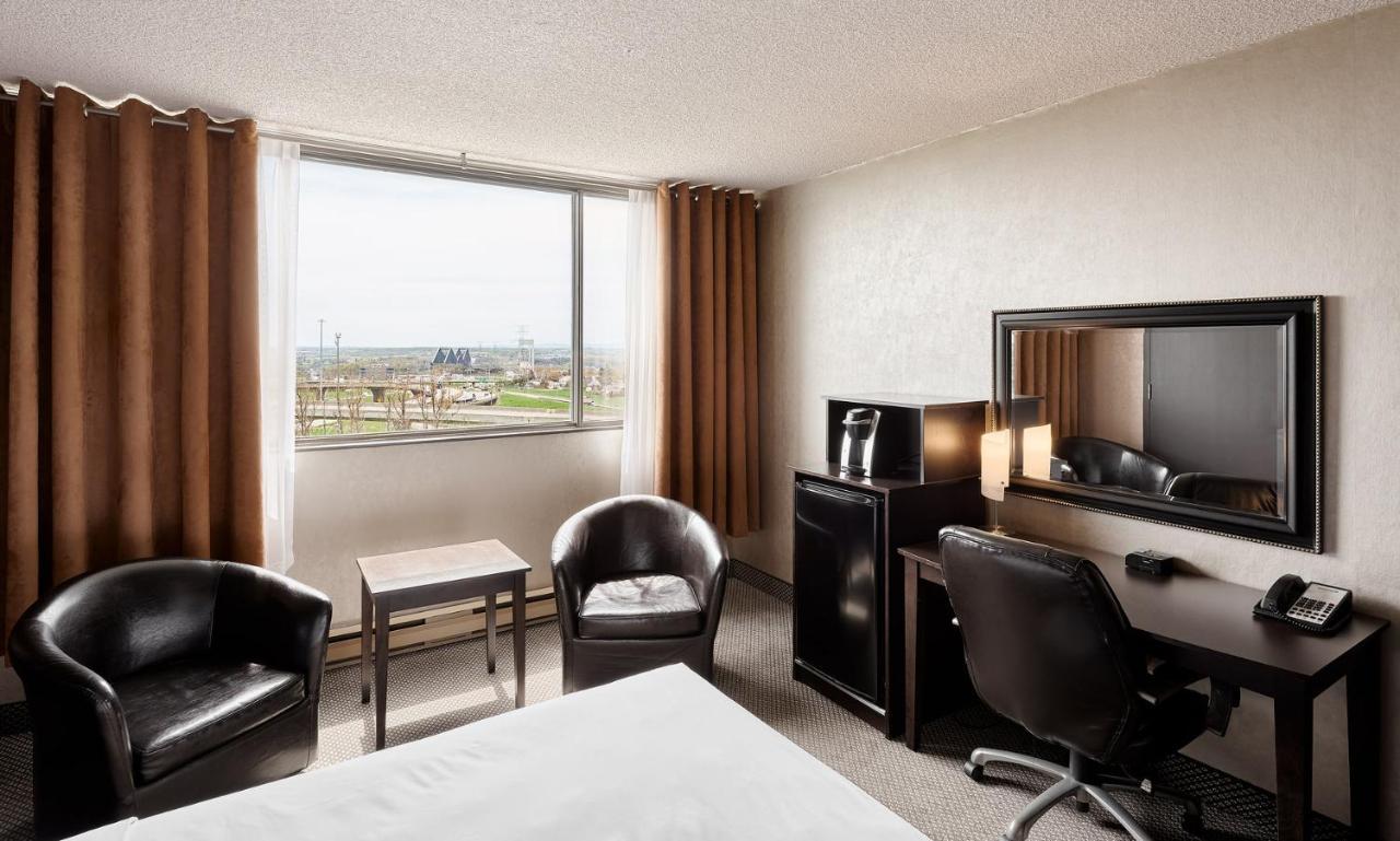 Travelodge By Wyndham Quebec City Hotel & Convention Centre Esterno foto